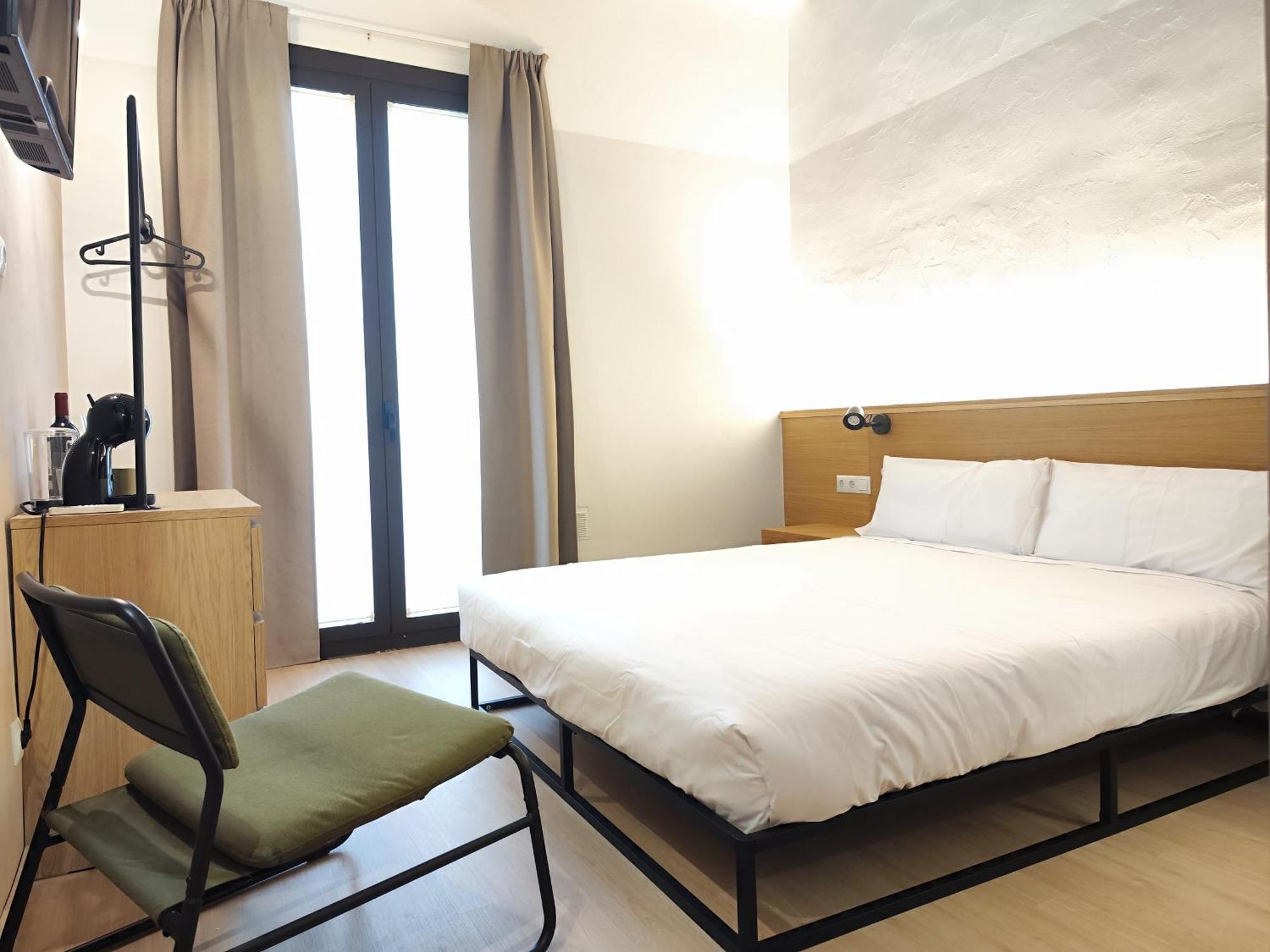 Mazi Placa Gran Mataro Bilik gambar