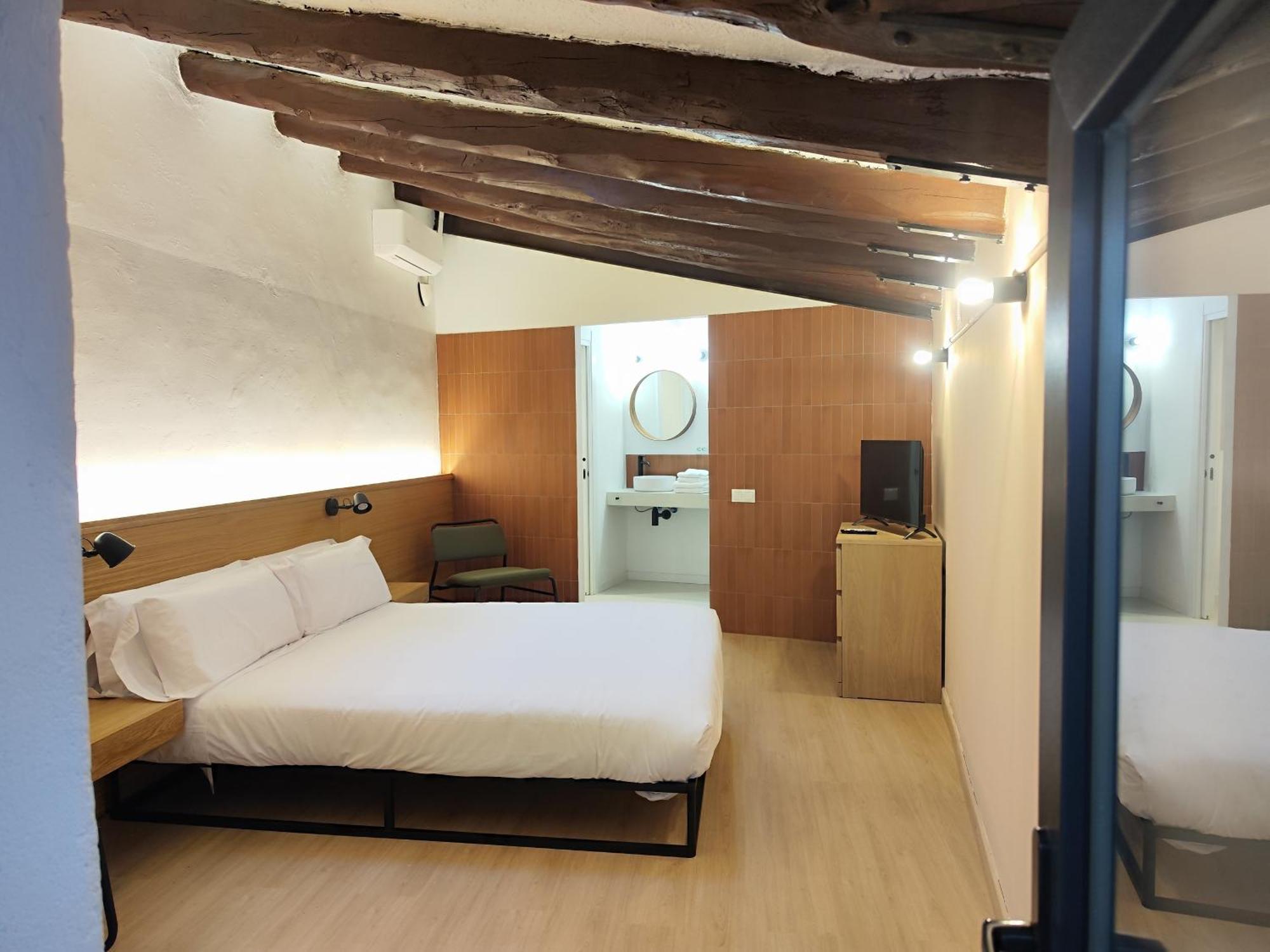 Mazi Placa Gran Mataro Bilik gambar