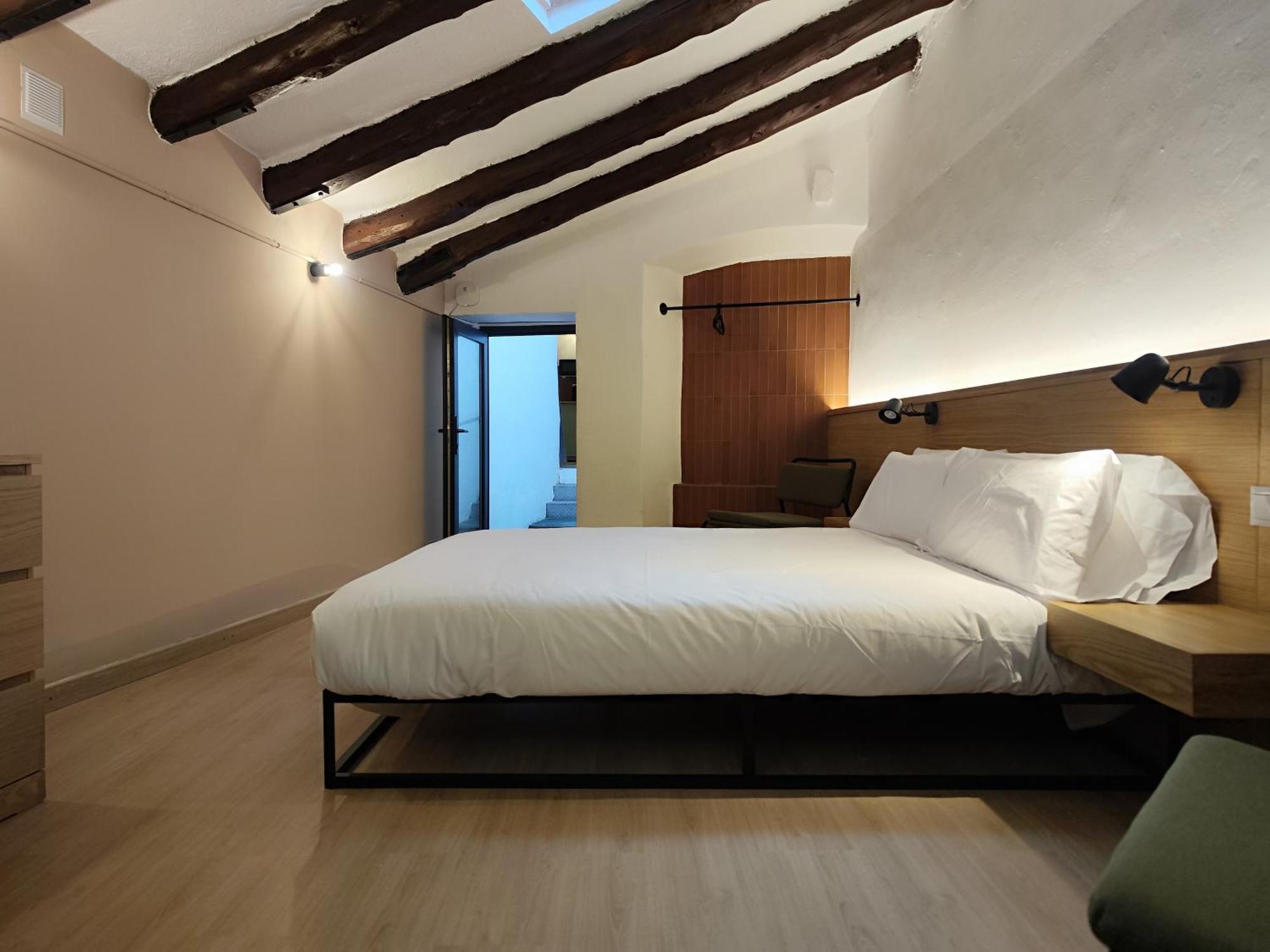 Mazi Placa Gran Mataro Bilik gambar